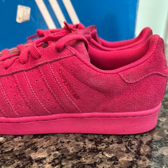 Adidas Pink Sneakers Classic Shell Toe Design - Picture 7 of 16